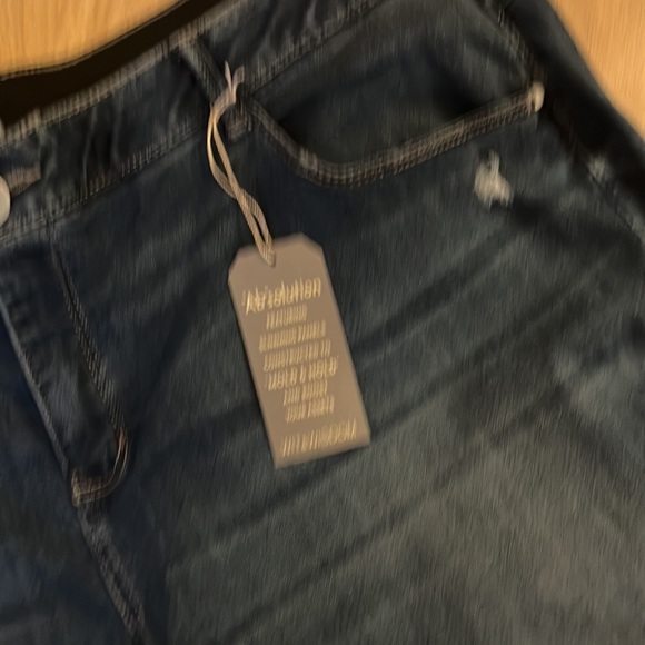 Wit & Wisdom New Absolution Distressed Jeans 24W - Picture 4 of 10